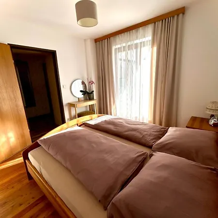 Natalie - Panorama Mit Bergblick, Semmering Appartement Steinhaus am Semmering